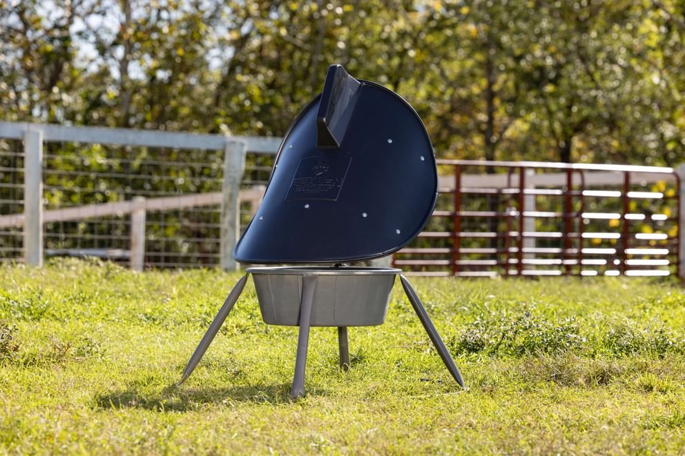 Mineral Feeders - Behlen Country AeroGuard Max Mineral Feeder - Behlen Country
