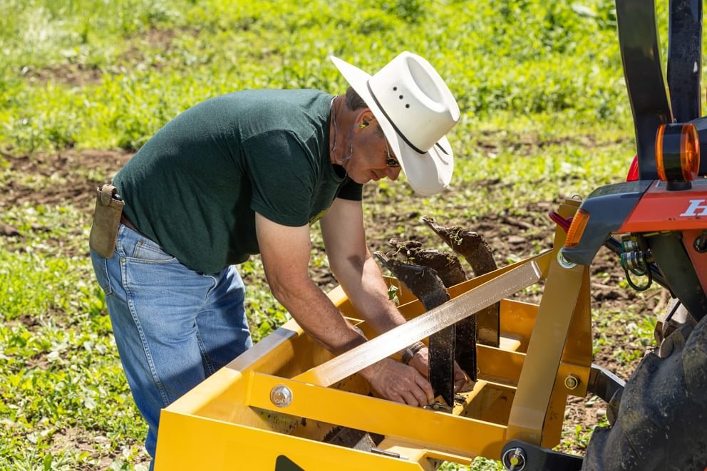Tractor Attachments - Behlen Country Box Blade - Behlen Country