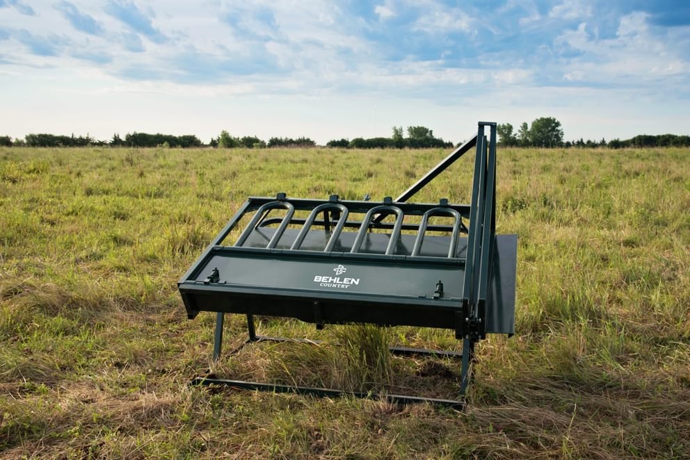 Calf Table - Behlen Country Calf Table with Headgate - Behlen Country