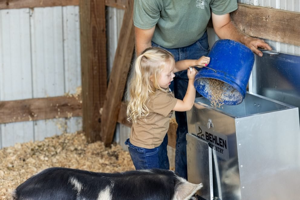 Livestock Feeders - Behlen Country Easy - Feed Feeder - Behlen Country