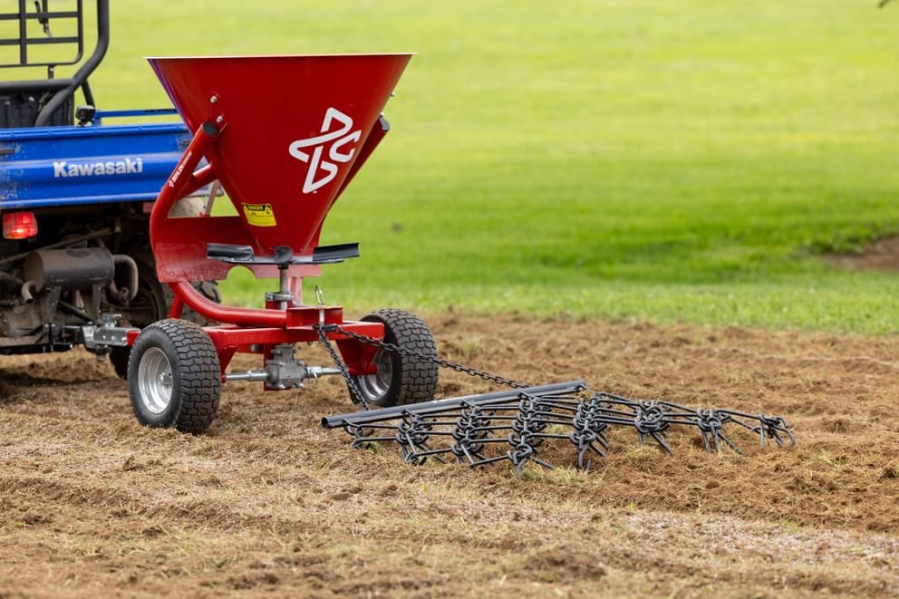 Spreaders - Behlen Country Pull - Behind Spreader - Behlen Country