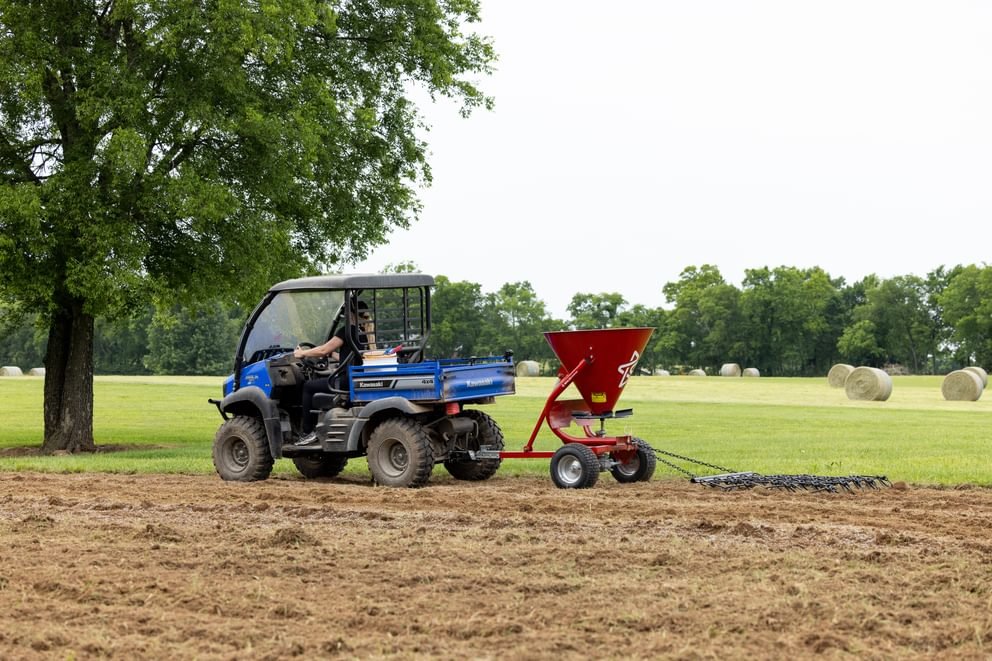 Spreaders - Behlen Country Pull - Behind Spreader - Behlen Country