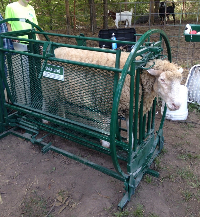 Spin Trim Chute - Lakeland Deluxe Spin Trim Chute - Lakeland Farm and Ranch