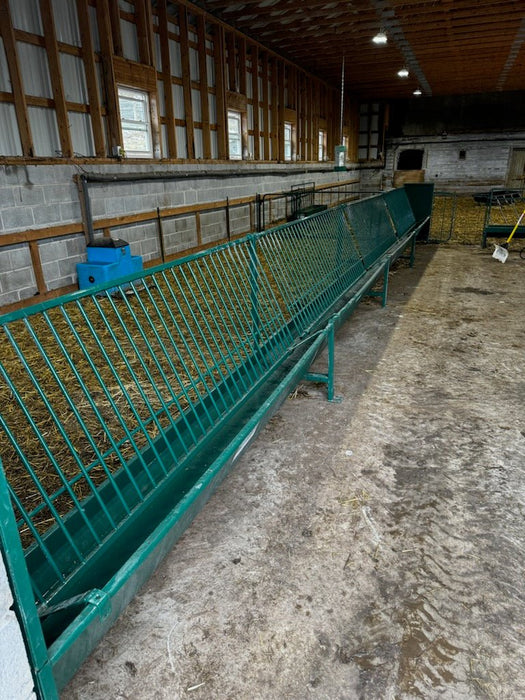 Fence Line Feeders - Lakeland Hay & Grain Fenceline Feeder - Lakeland Farm and Ranch