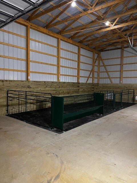 Fence Line Feeders - Lakeland Hay & Grain Fenceline Feeder - Lakeland Farm and Ranch