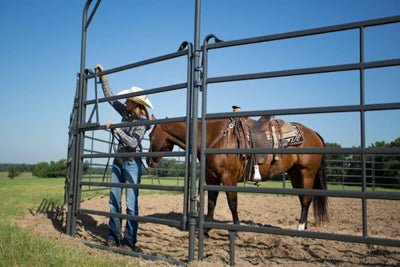 Round Pens - Priefert 6' Tall Premier/Mustang Panel Round Pens - Priefert