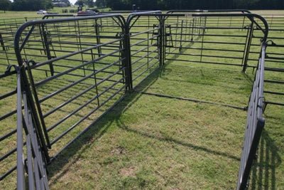 Livestock Gates - Priefert 7' Tall Premier Bow Gates - Priefert