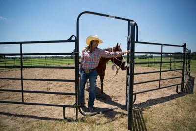 Livestock Panels - Priefert Premier Walk Thru Panels - Priefert