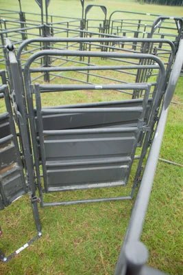 Crowding Sweeps - Priefert Sheeted Sweep Alley Attachment - Priefert