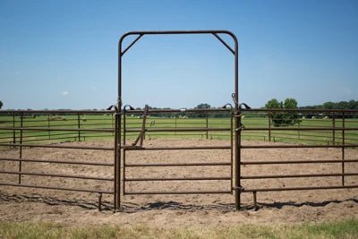 Livestock Gates - Priefert Utility Bow Gates - Priefert