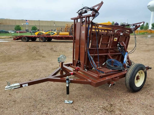 Calving Equipment - Sioux Steel Hydraulic Calf Chute Trailer - Sioux Steel