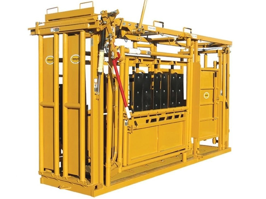 Cattle Chutes - Sioux Steel Squeeze Chute – Manual Head Gate - Sioux Steel